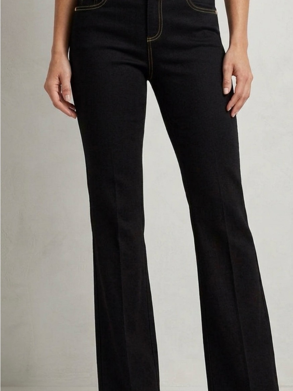 Cache Contour Collection Black Jeans with Visible Contrast Stitching